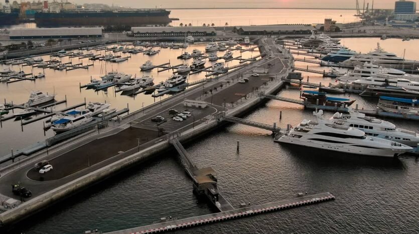 Modern Penthouse Apartment